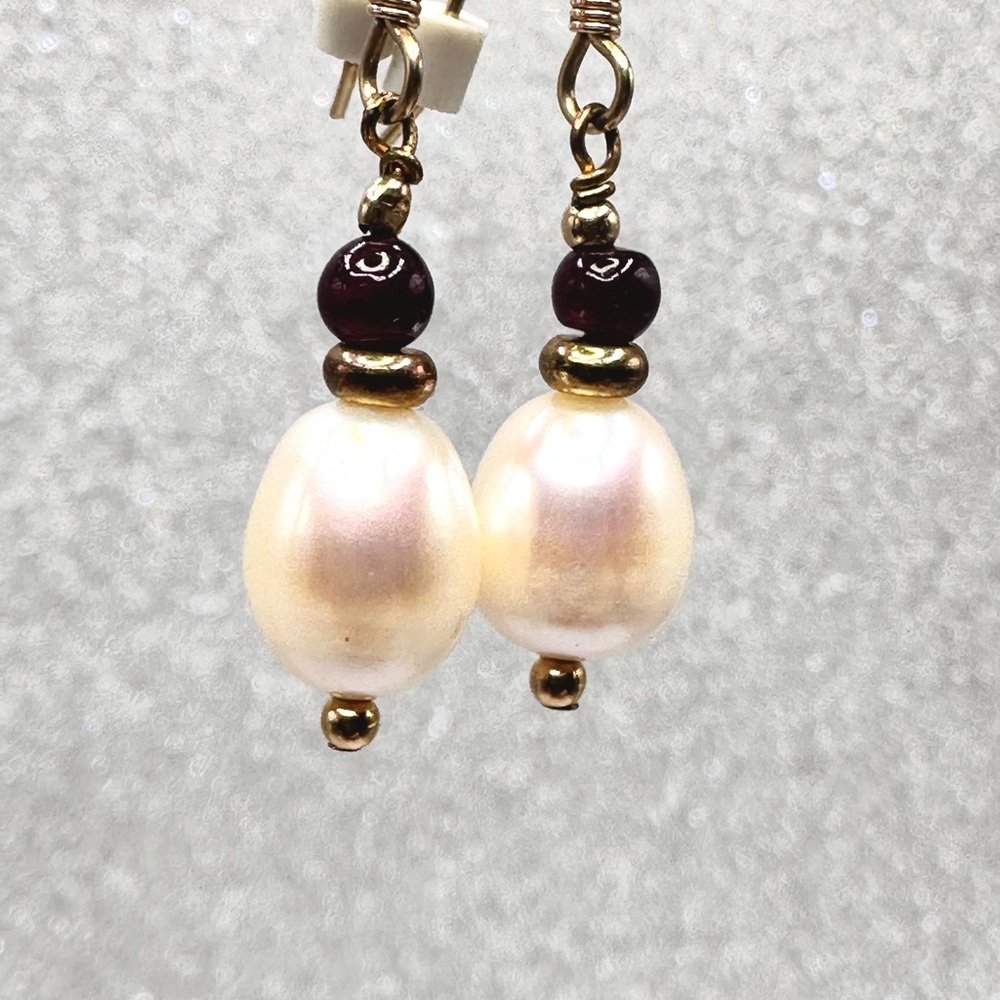 Elegant Pearl and Garnet Earrings